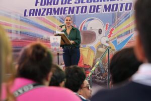 TRABAJAN POR LA SEGURIDAD VIAL CON MOTO ESCUELA EN IRAPUATO