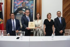 IRAPUATO ESTÁ CAMBIANDO: PRESENTA LORENA ALFARO SEGUNDO INFORME DE GOBIERNO
